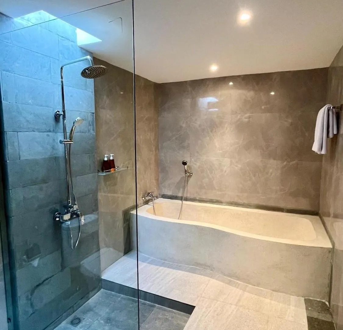 Tabeng Private Villa Ουμπούντ 0*,